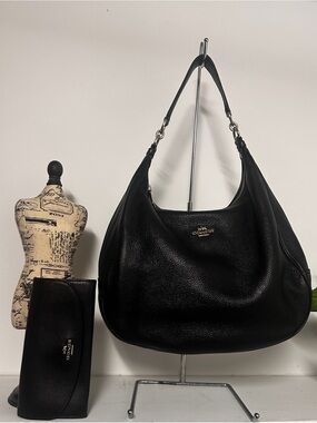 Coach Black Leather Hobo Bag & Wallet  genuine leather excellent condition